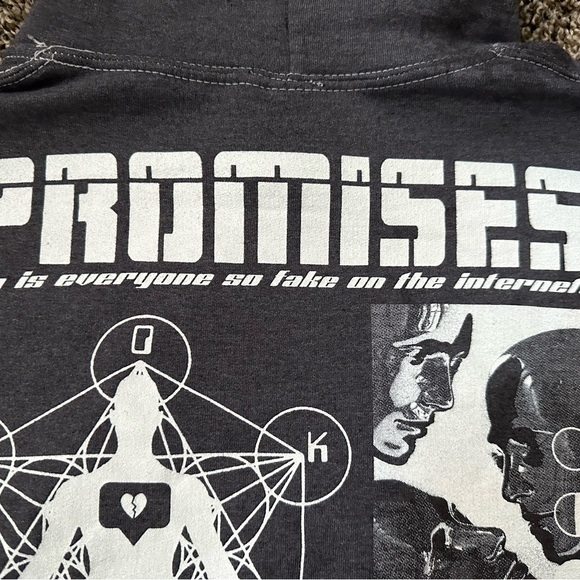 NWT - Rare - Broken Promises - You're not the same offline - hoodie - Picture 8 of 11